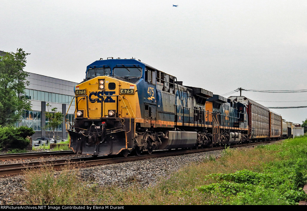 CSX 475 on M-433